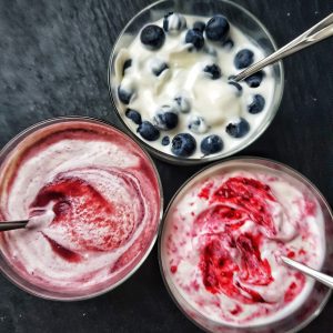 Fruchtjoghurt ohne Zucker selber machen - einfach und schnell