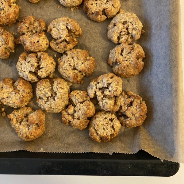 Cookies mit Sauerteigresten auf Backblech